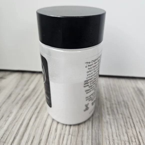 RCMA The Original No-Color Powder - Picture 4 of 6